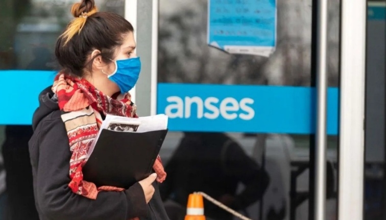 ANSES-AUH: confirmaron la fecha límite para presentar un formulario y cobrar el 20% acumulado