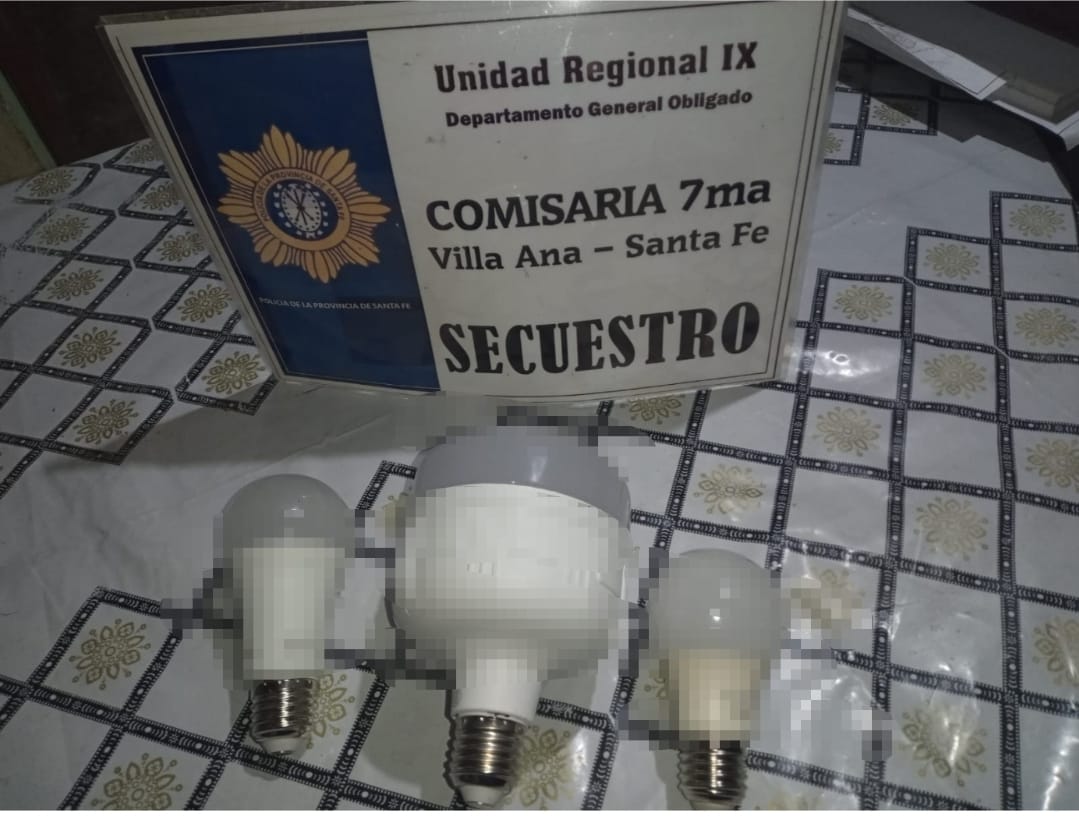 VILLA ANA: HURTO, ROBARON 3 LAMPARAS Y LO ENCONTRARON EN  VILLA OCAMPO