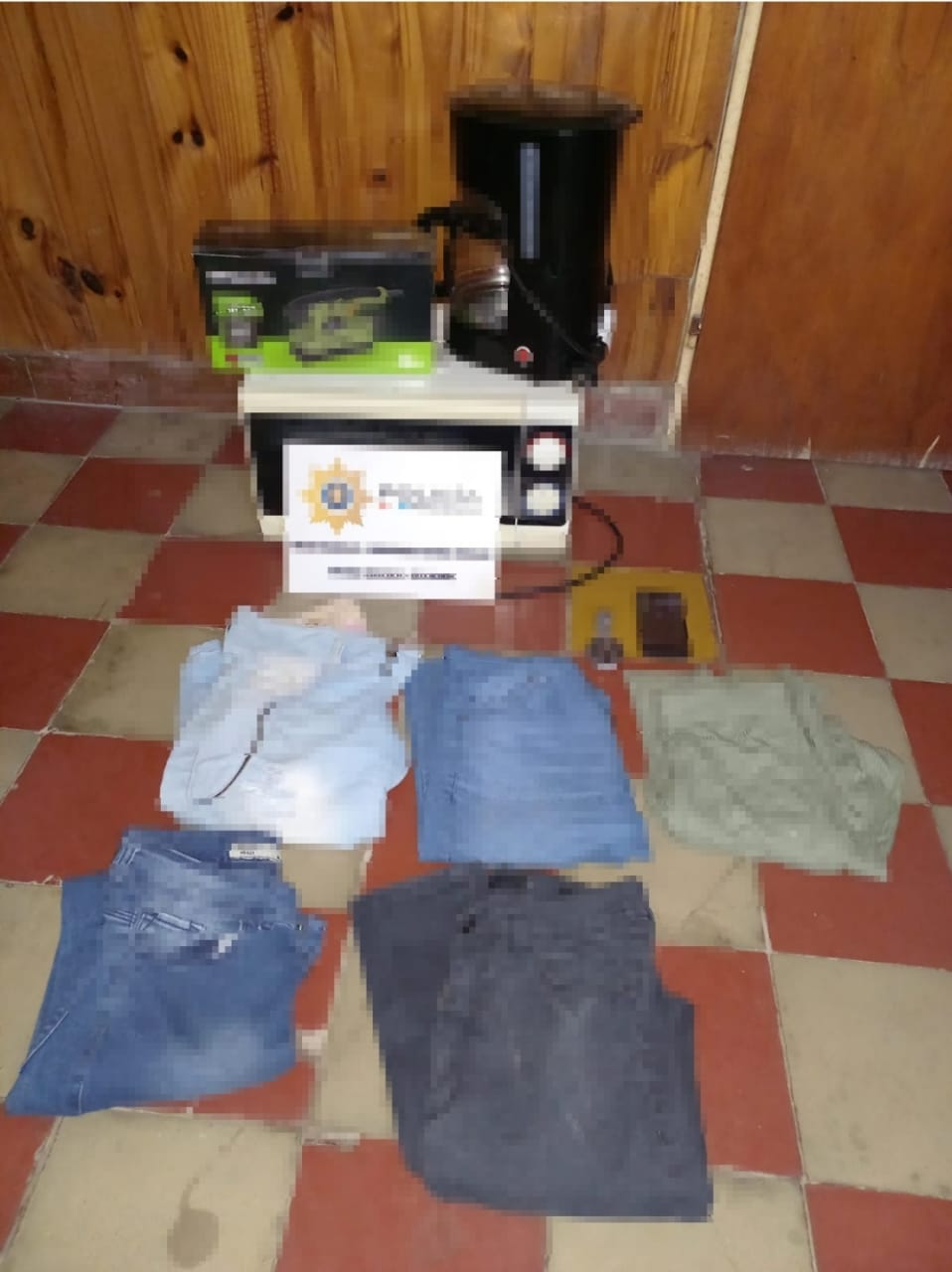 VILLA OCAMPO: LA POLICIA RECUPERÓ VARIOS ELEMENTOS ROBADOS.