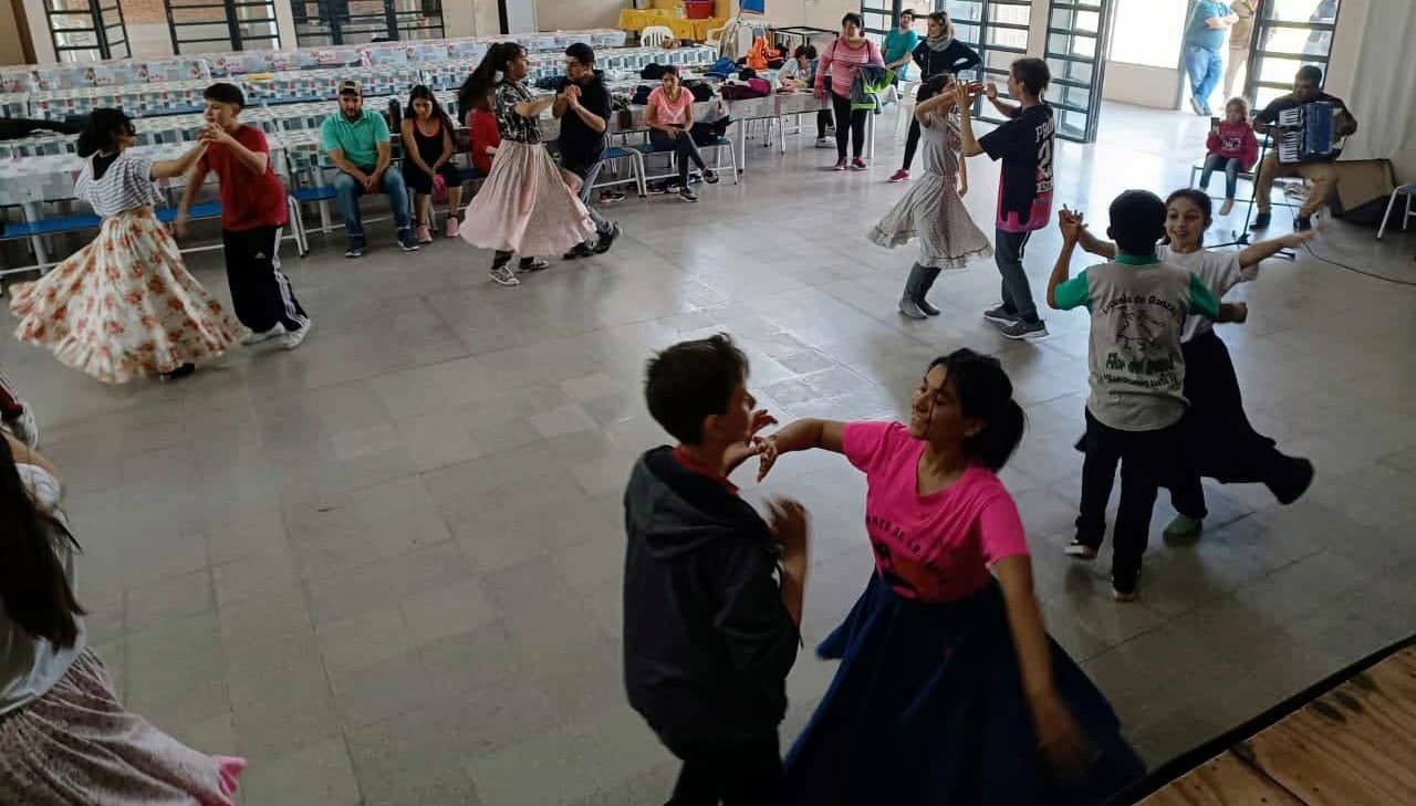 TALLER DE PERFECCIONAMIENTO Y CORRECCIONES DE DANZAS LITORALEÑAS