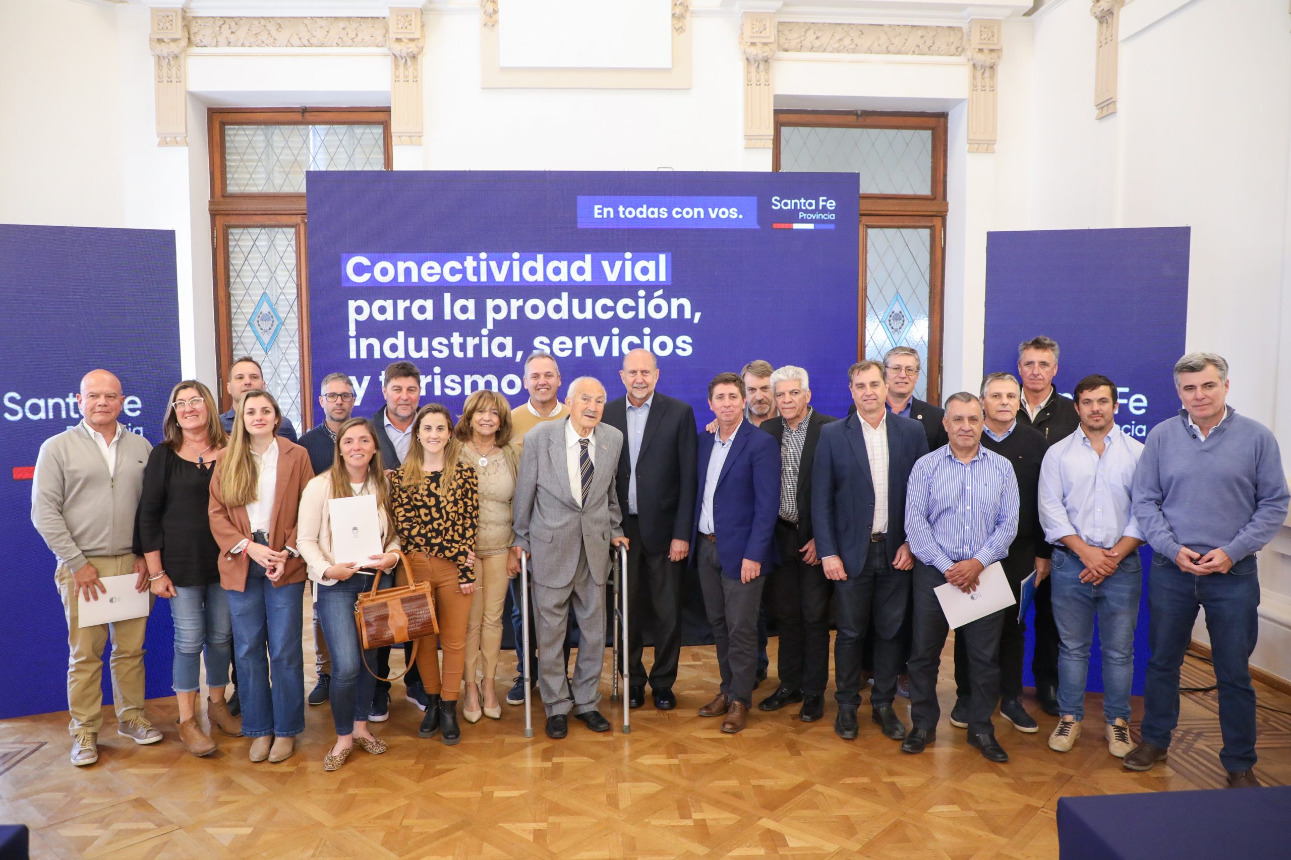 PEROTTI ANUNCIÓ OBRAS VIALES POR MÁS DE $5.000 MILLONES PARA EL CENTRO Y NORTE PROVINCIAL