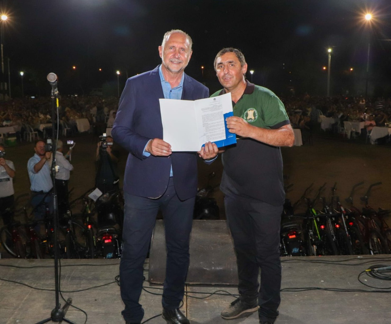 Perotti participó de la cena por el Día del Curtidor