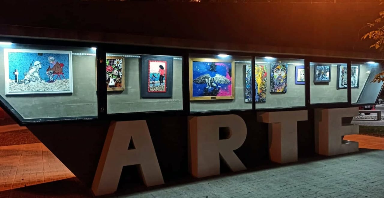 EN “LA VIDRIERA DEL ARTE” SE EXPONEN OBRAS DE ANALÍA SOLEDAD ARRUA FAVATIER