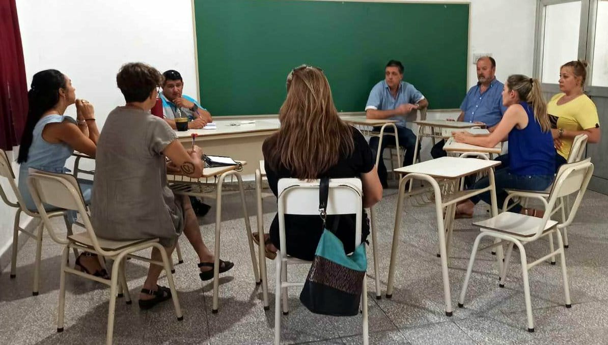 REUNIÓN CON UNA DELEGACIÓN DEL INSTITUTO SUPERIOR DE FORMACIÓN DOCENTE EN ARTES POR LA APERTURA DE LA EXTENSIÓN ÁULICA VILLA OCAMPO