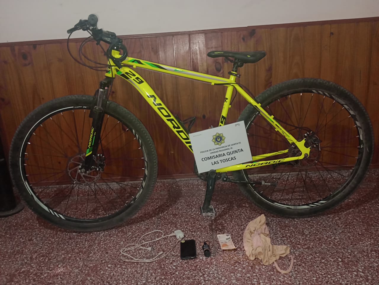 LAS TOSCAS: “ROBO CALIFICADO POR SER EN POBLADO Y EN BANDA”