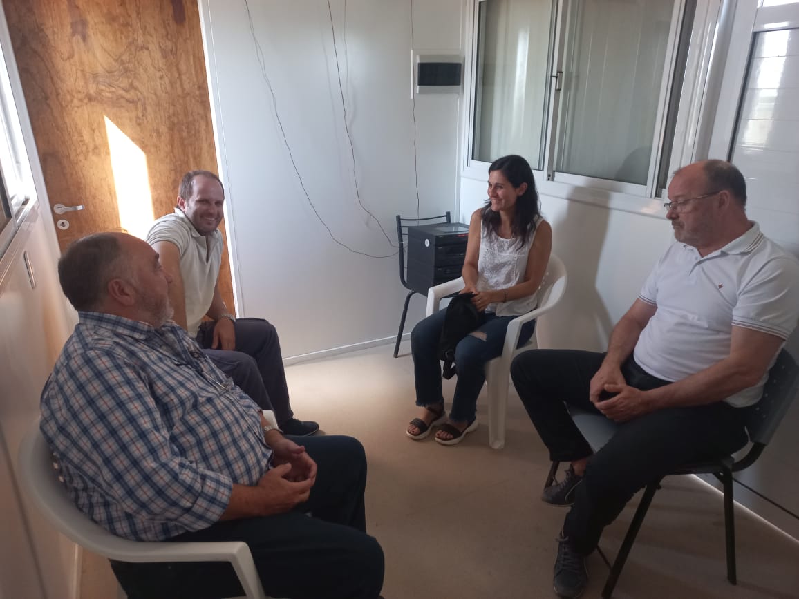 REUNIÓN DE FUNCIONARIOS MUNICIPALES CON LA BIÓLOGA OCAMPENSE CAROLINA MASIN