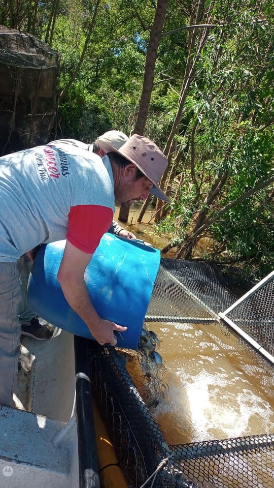 VISITA DEL PERSONAL DE AGRICULTURA DEL MINISTERIO DE PRODUCCIÓN DE LA PROVINCIA