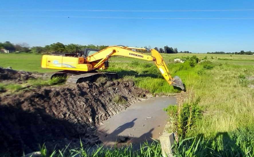 LIMPIEZA Y PROFUNDIZACIÓN DE UN CANAL PRINCIPAL