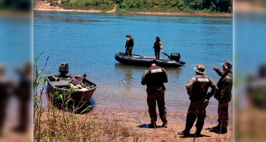 Misiones: buscan a dos hermanos de tres y siete años a los que su madre tiro al río Paraná