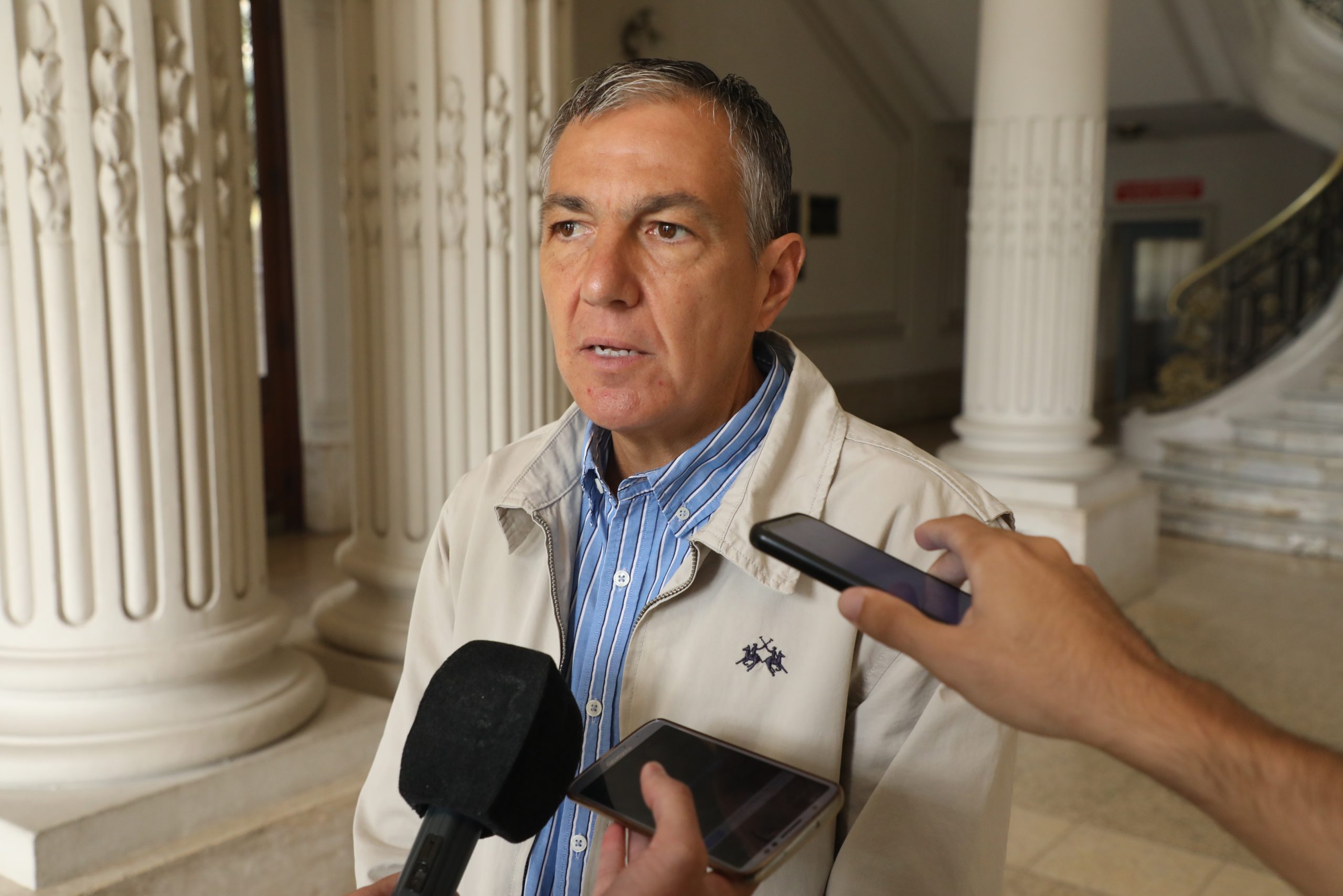 PARITARIAS: CONVOCATORIA A LOS GREMIOS QUE REPRESENTAN A LOS DOCENTES, AGENTES PROVINCIALES Y PROFESIONALES DE LA SALUD