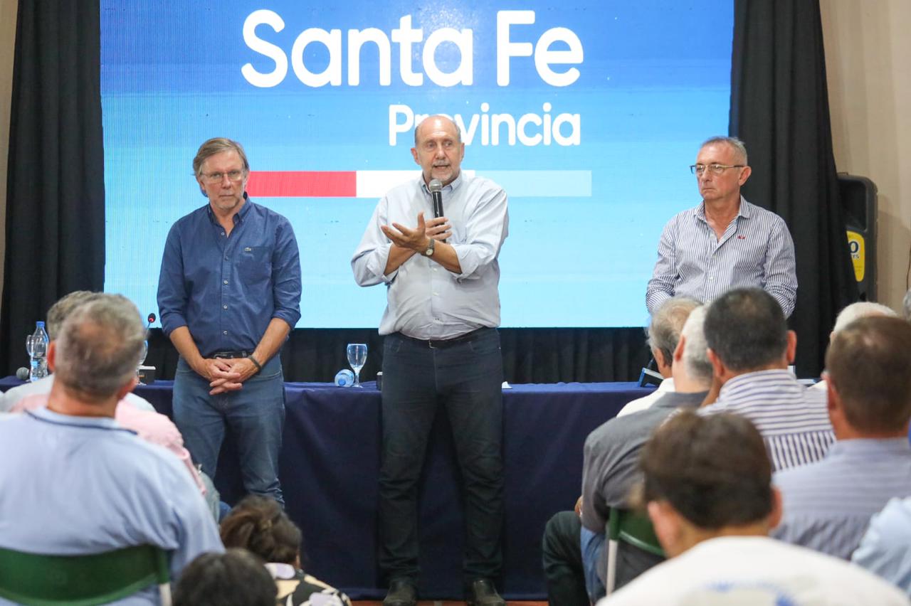 Santa Fe ya invirtió más de 4.000 millones de pesos para asistir a más de 5.000 productores afectados por la sequía