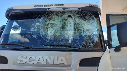 Chaco: Lamentable Mataron a un camionero de tres balazos en un presunto asalto El hombre logró escapar de sus atacantes y llegó malherido a una estación de servicio, desde donde fue trasladado al hospital, pero no sobrevivió.