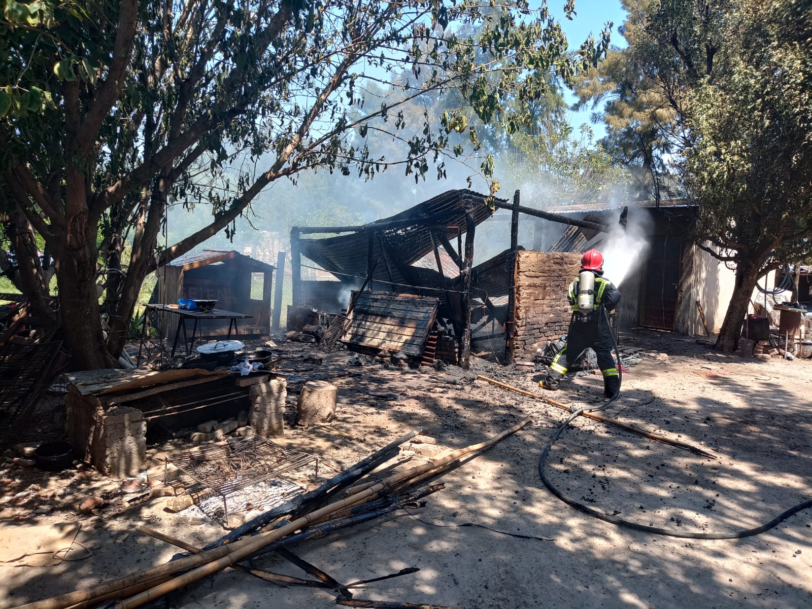 AVELLANEDA: INCENDIO EN UNA VIVIENDA