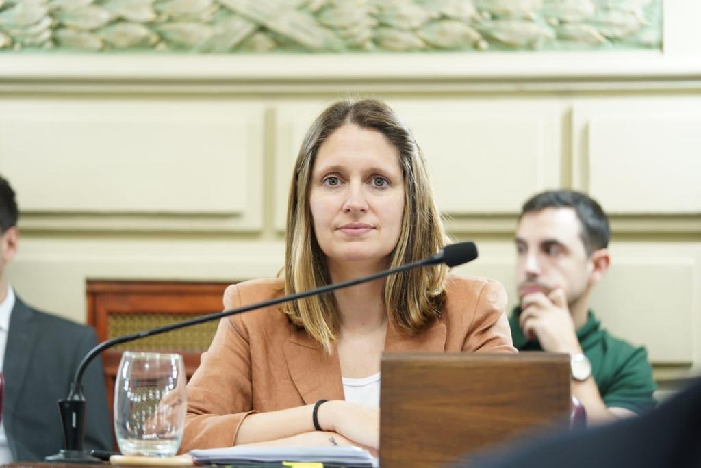 Corgniali solicitó retomar el proyecto de reparación de los baños del Centro de Educación Física N° 31