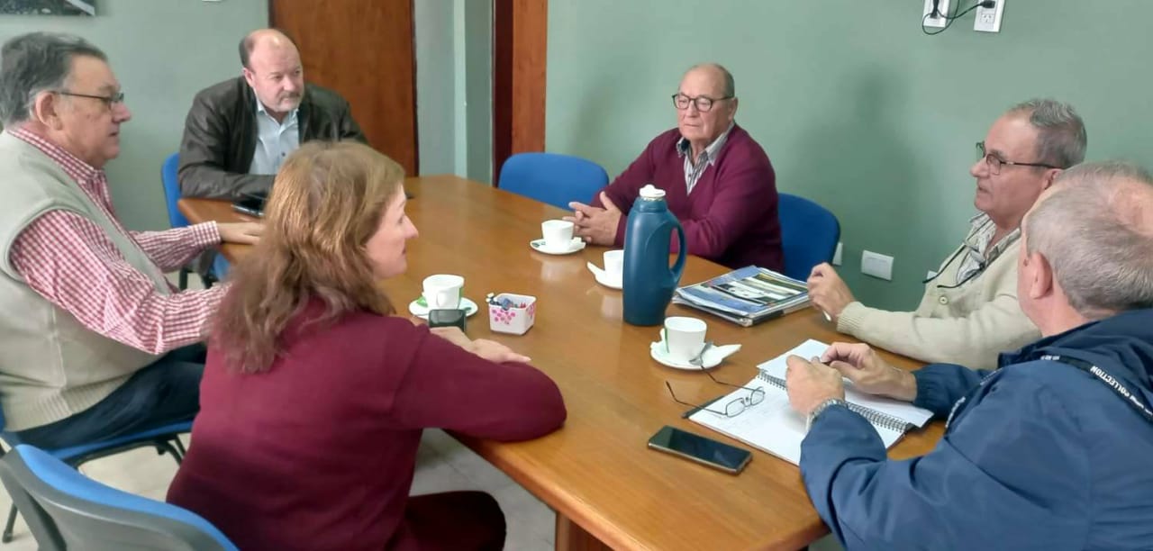 REUNIÓN CON LA COMISIÓN DIRECTIVA DEL CENTRO DE JUBILADOS Y PENSIONADOS NACIONALES