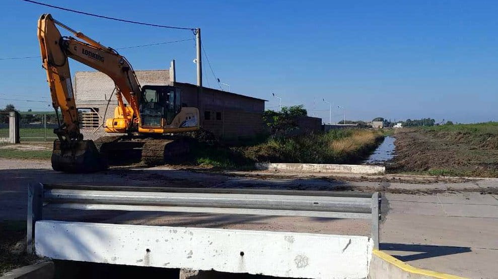 VILLA OCAMPO: LIMPIEZA Y PROFUNDIZACIÓN DE UN COLECTOR PRINCIPAL