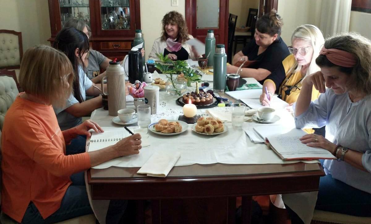 TRADICIONAL “CAFÉ LITERARIO” DEL TALLER ESCRITURARIAS