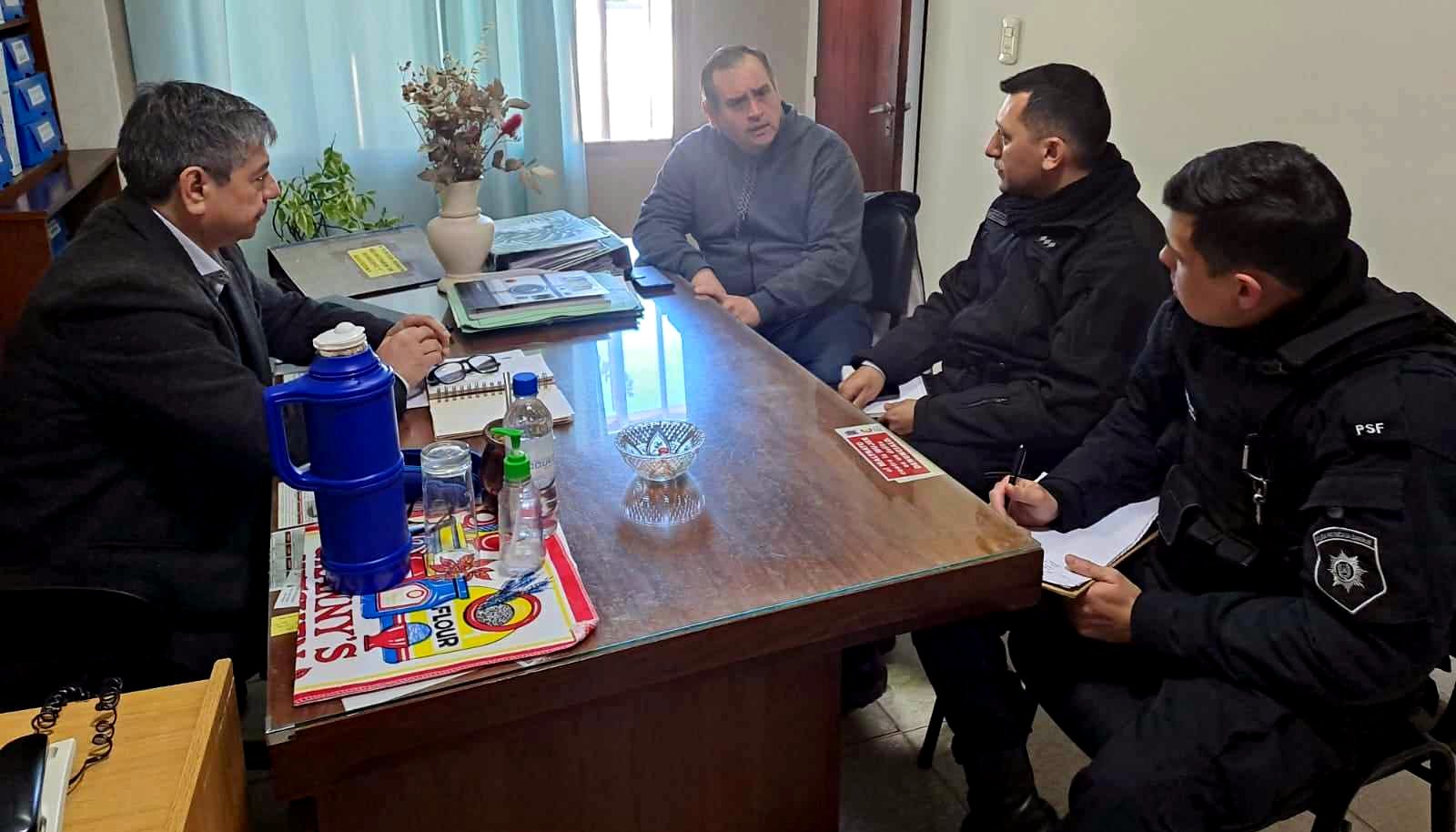 VILLA OCAMPO: REUNIÓN CON EL JEFE DEL COMANDO RADIOELÉCTRICO