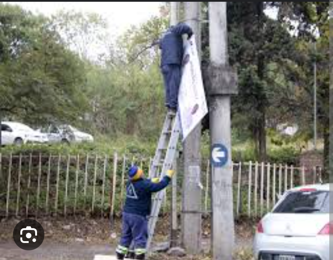 VILLA OCAMPO: SE SOLICITA RETIRAR LA CARTELERÍA POLÍTICA DE LA VÍA PÚBLICA