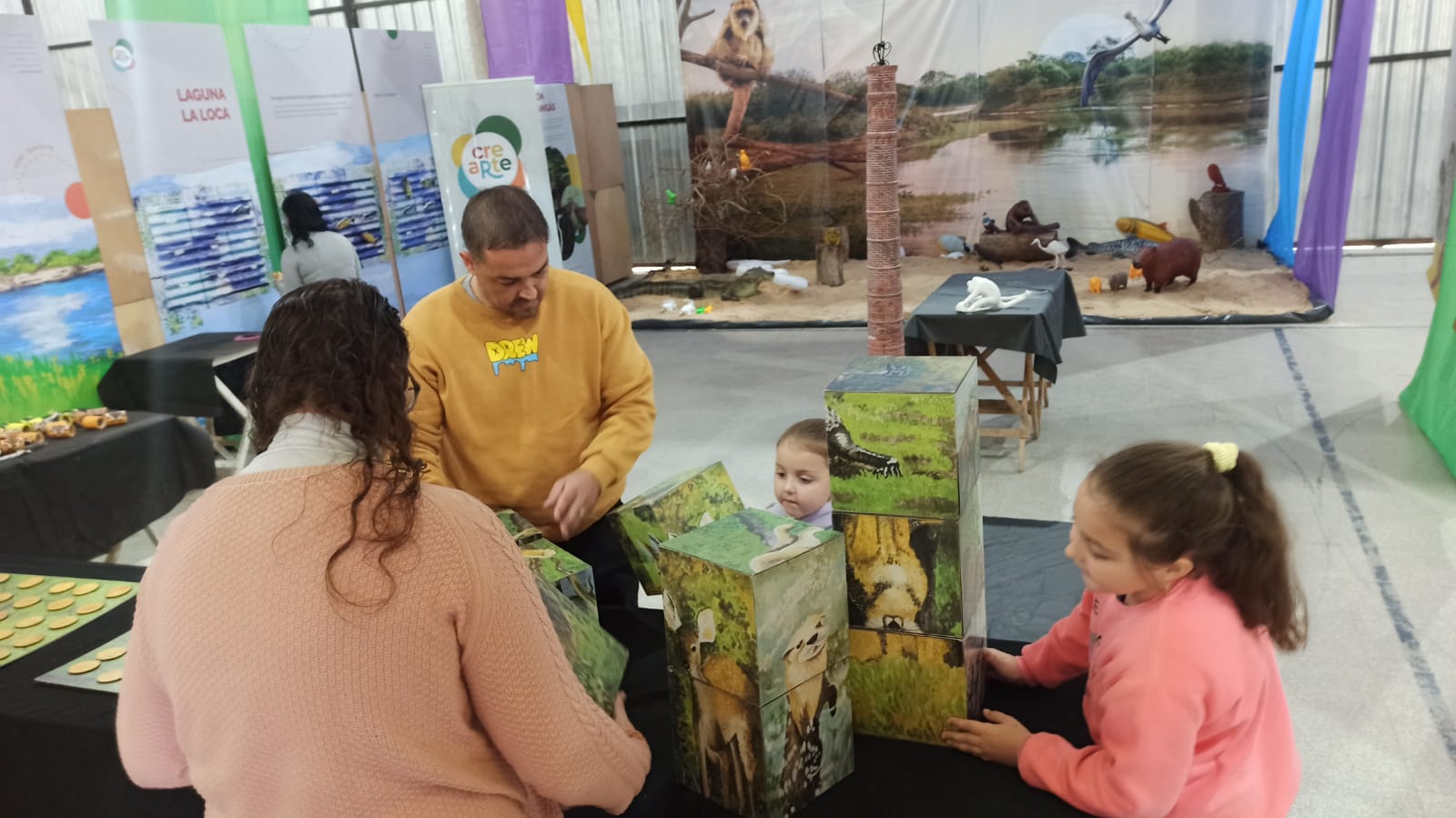 SE EXPONE LA “MUESTRA ITINERANTE DE ARTISTAS DEL TERRITORIO DEL GRAN CHACO”