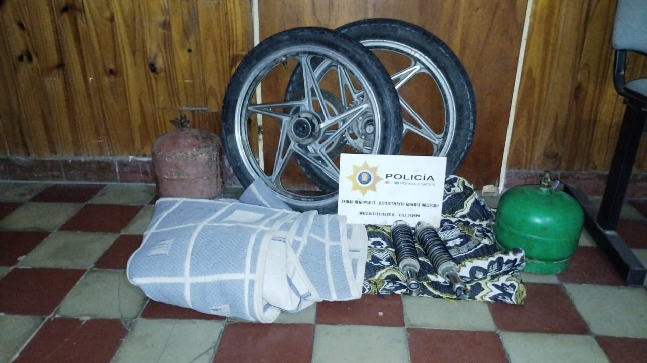 VILLA OCAMPO: Un hombre denuncio que personas desconocidas entraron a su domicilio y se  llevaron varias cosas de valor.