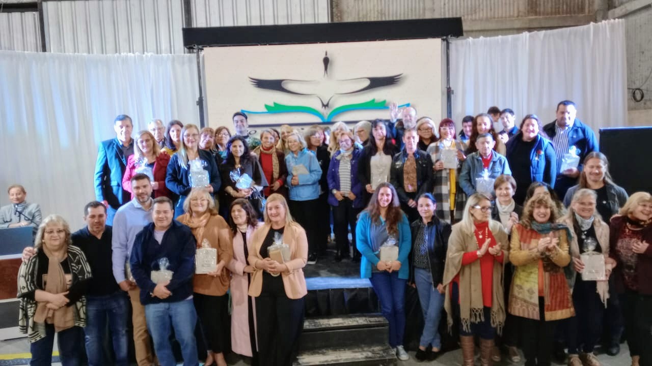 Villa Ocampo: EL DISCURSO DEL INTENDENTE ENRIQUE PADUAN EN EL CIERRE DE LA 4ª EDICIÓN DE LA FERIA DEL LIBRÓ JAAUKANIGAS.