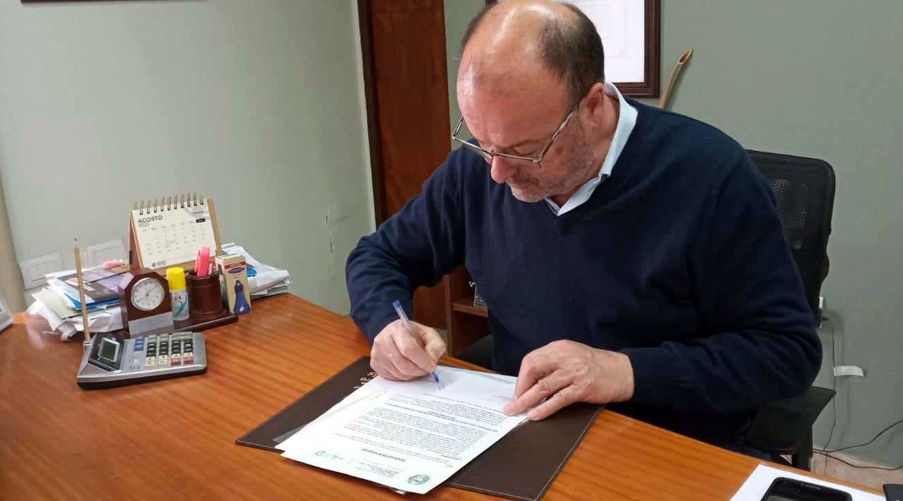 EL INTENDENTE PADUÁN FIRMÓ DOS IMPORTANTES AVALES QUE FORTALECEN LAS POLÍTICAS AMBIENTALES