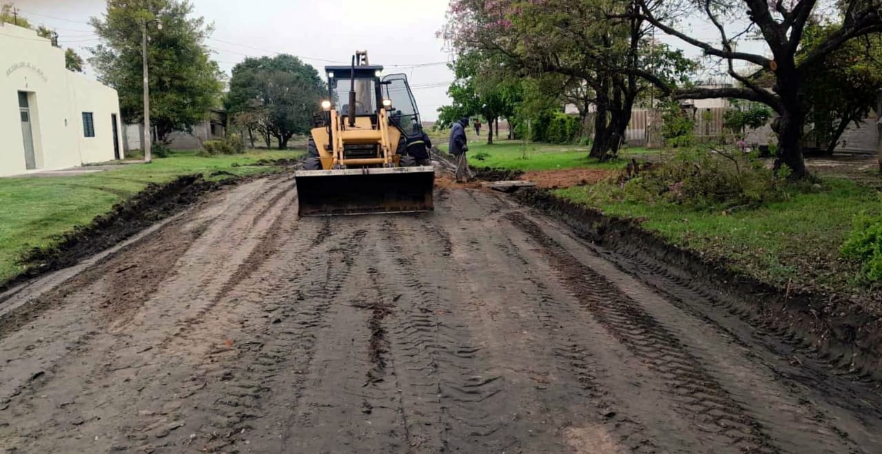 VILLA OCAMPO: MEJORADO DE LA CALLE GIACHINO (BARRIO LOS AMORES)