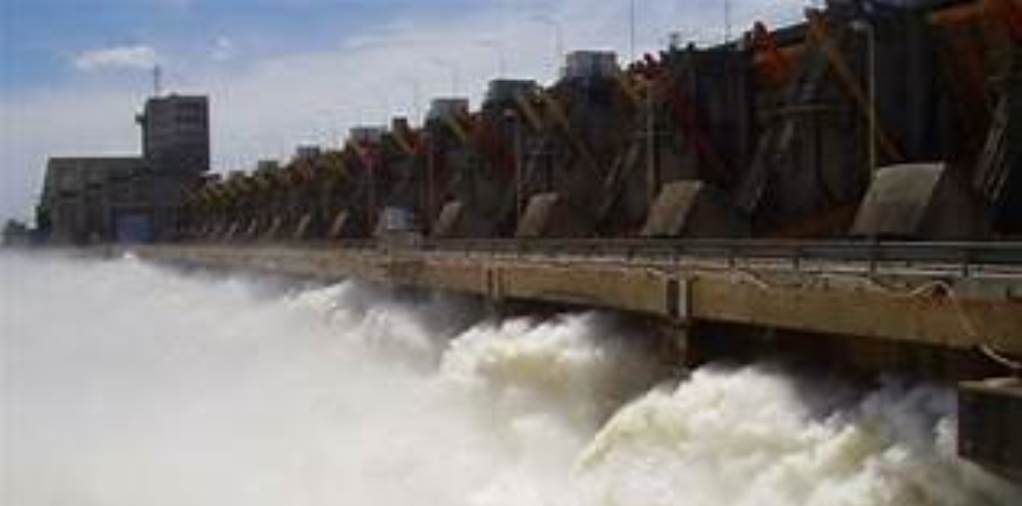Alerta de brusca creciente del Paraná por apertura de compuertas de la represa multinacional de Yaciretá.