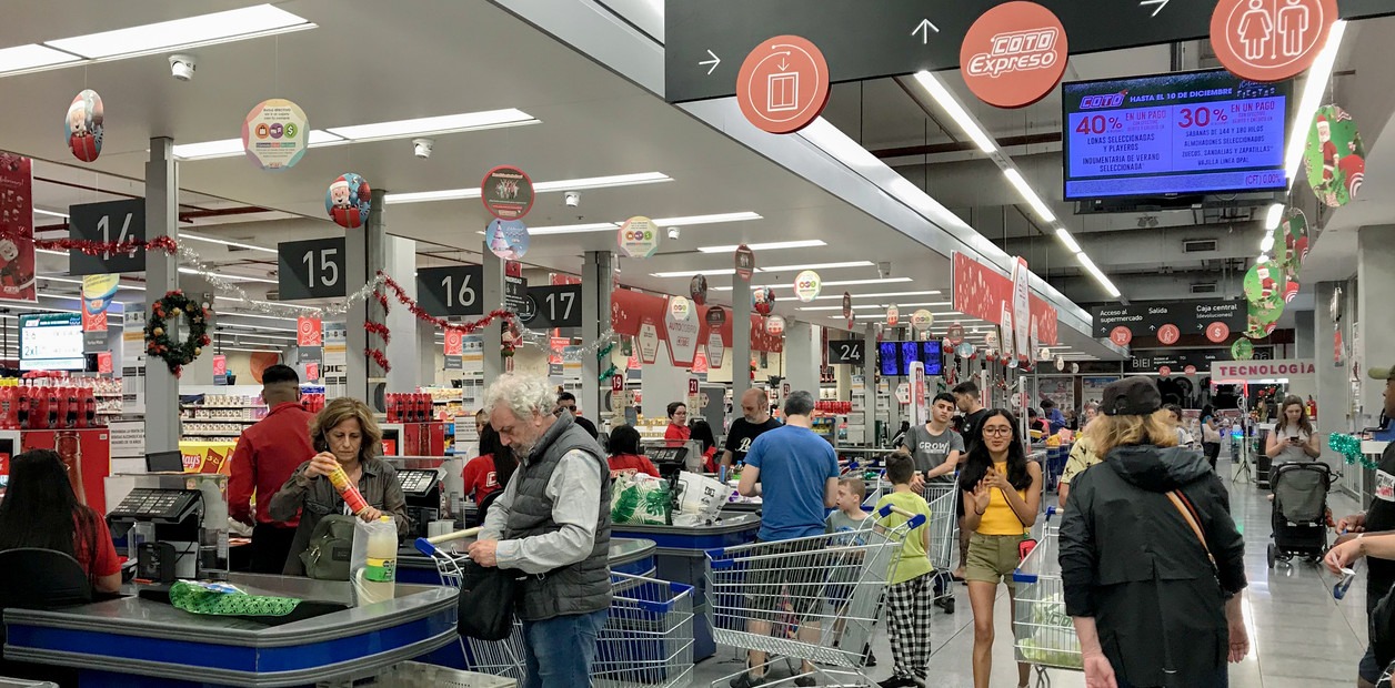 Nuevas listas de precios en los súper: descongelan precios y hay alimentos que suben hasta el 100%