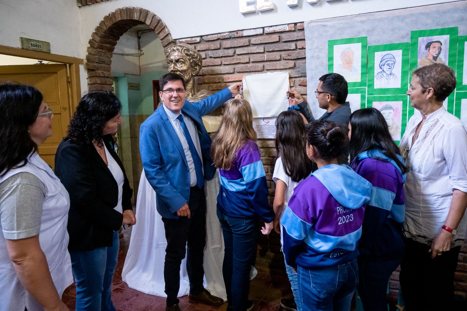 Goity participó del acto por el bicentenario de la primera escuela de artes y oficios de América Latina