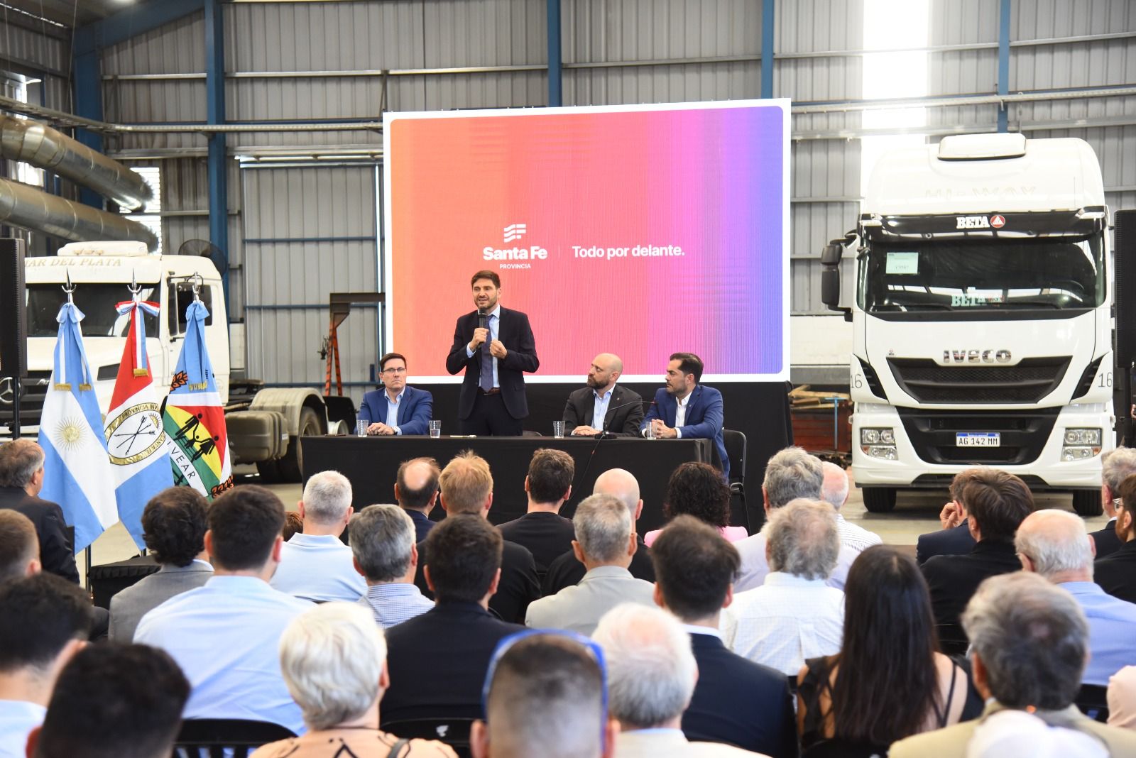 Pullaro lanzó el plan “Aprender, producción y trabajo” para potenciar el empleo y las regiones productivas