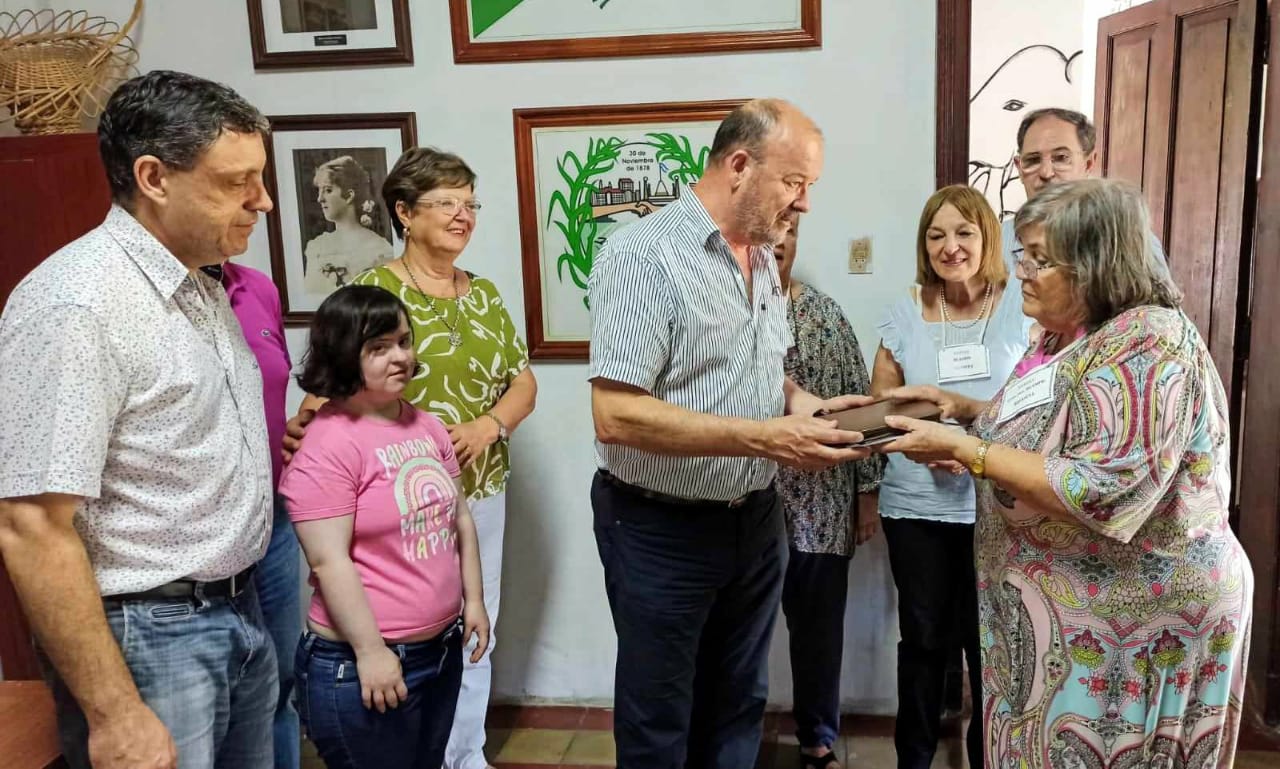 DONACIÓN DE UN ÁLBUM FOTOGRÁFICO DE LA FAMILIA OCAMPO SAMANÉS