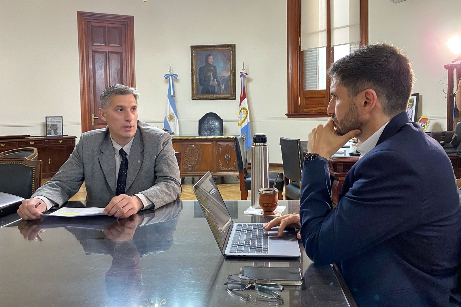 Olivares: “El gobernador Pullaro pidió cumplir con el aguinaldo antes de las Fiestas”