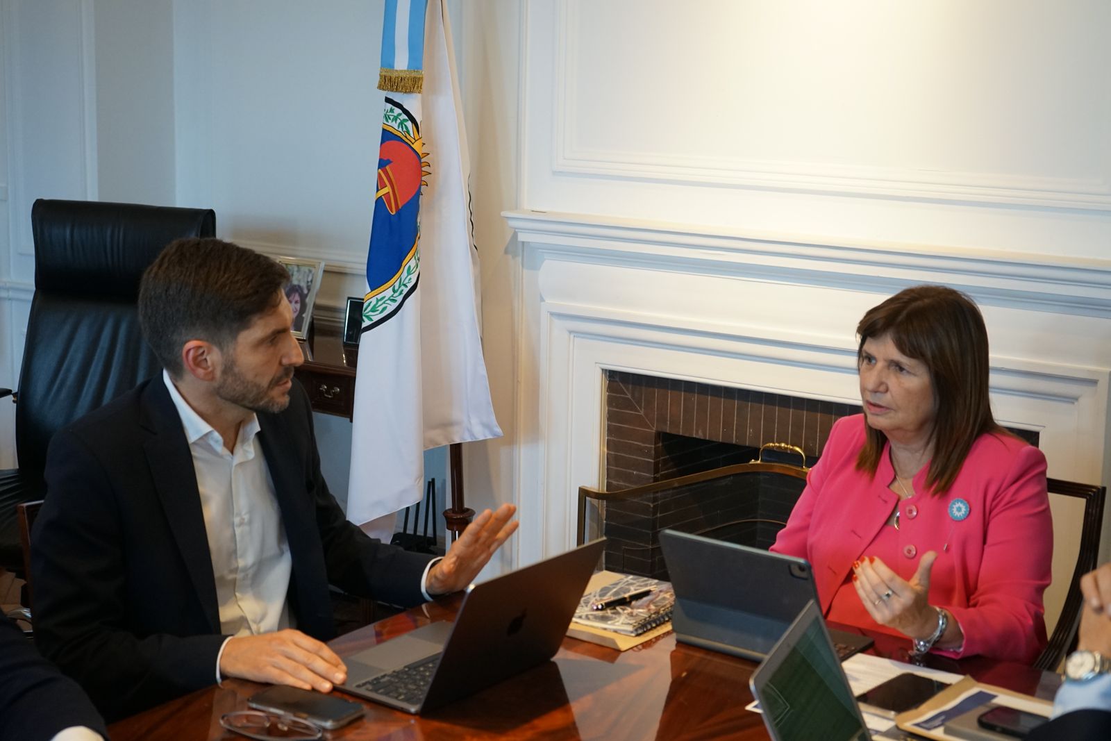 Pullaro con Bullrich: “Haremos un trabajo operativo conjunto con Nación en Rosario”