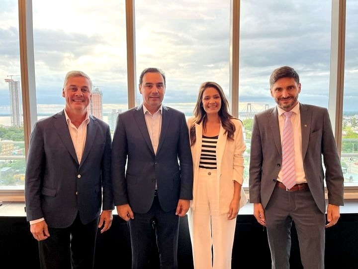 La intendente de Bella Vista licenciada Noelia Bazzi participó de la mesa de trabajo de los gobernadores de Corrientes Gustavo Valdés y de Santa Fe Maximiliano Pullaro.