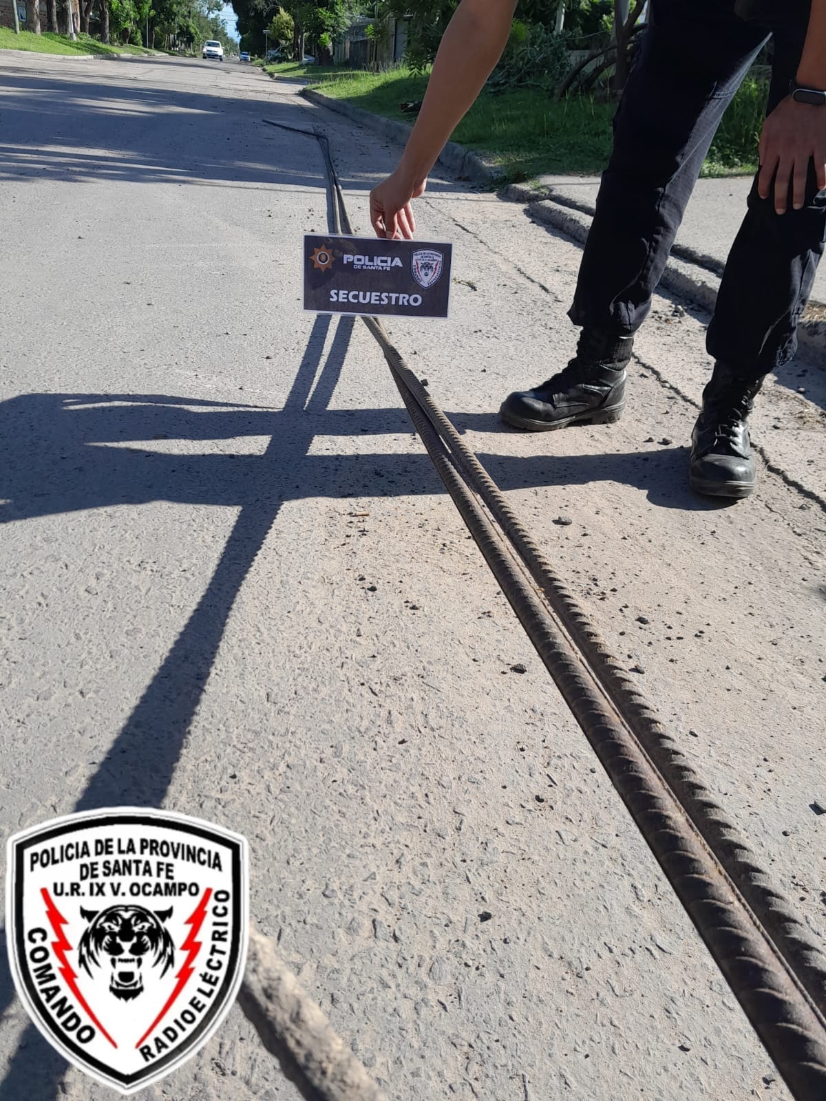 VILLA OCAMPO: MENOR DE EDAD ESTABA ROBANDO BARRAS DE HIERRO.