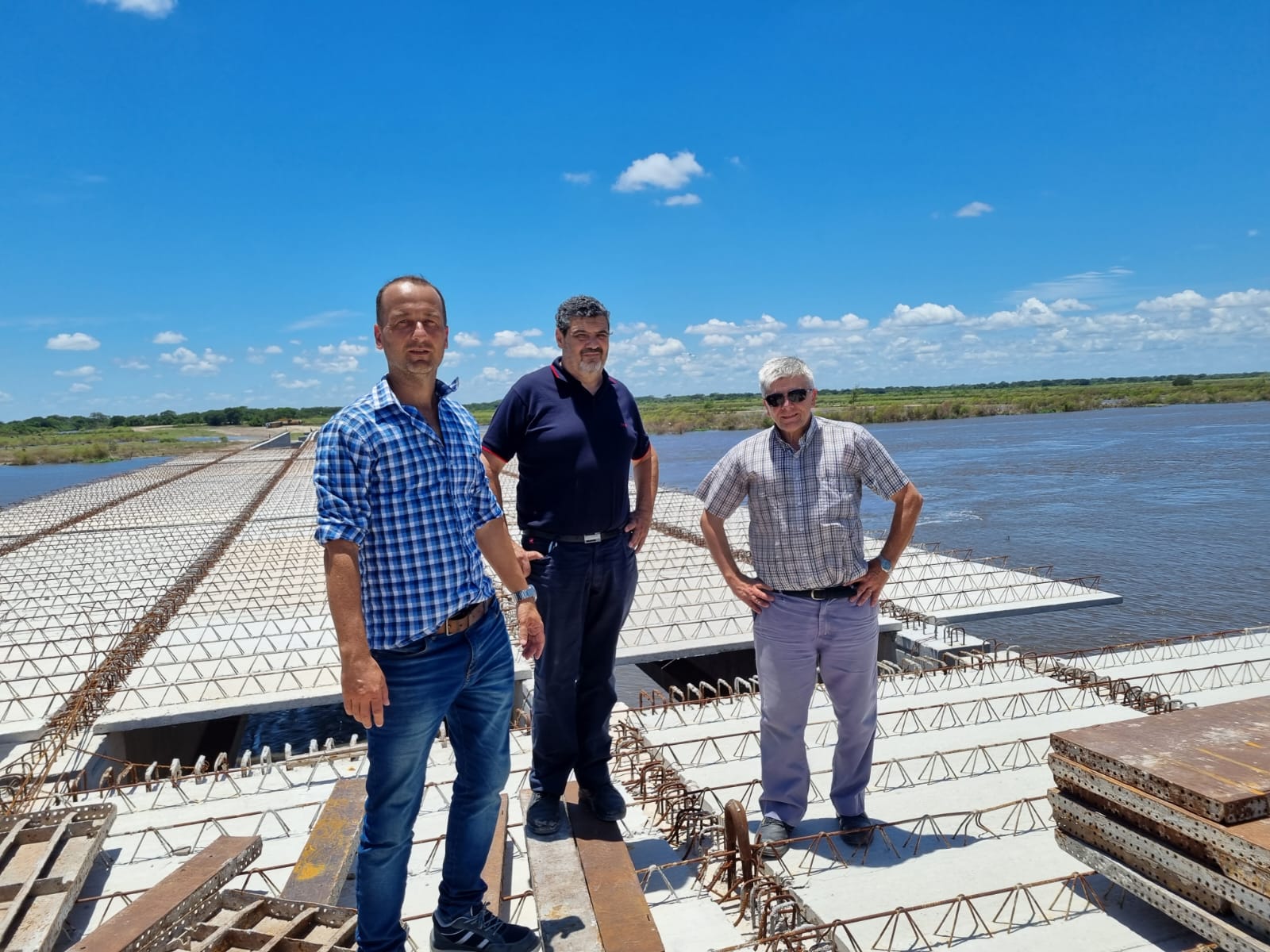 VILLA OCAMPO: A PEDIDO DEL ÁREA DE OBRAS Y SERVICIOS PÚBLICOS, VIALIDAD PROVINCIAL VISITÓ NUESTRA CIUDAD