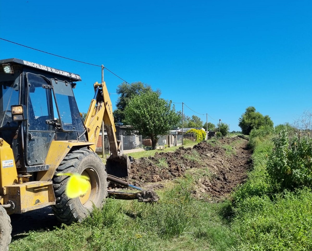 VILLA OCAMPO: CONTINÚA LA LIMPIEZA DE DESAGÜES PLUVIALES EN BARRIOS DE LA CIUDAD