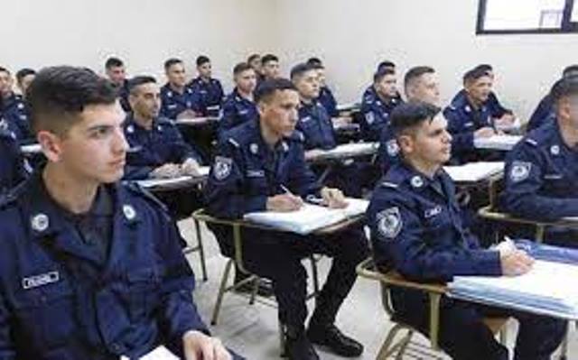 Abre una nueva inscripción para el ingreso a la Policía en el sur provincial