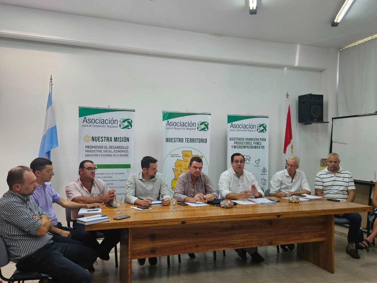 Dionisio Scarpin: “Buscamos soluciones para que el norte siga teniendo el servicio de transporte aéreo”