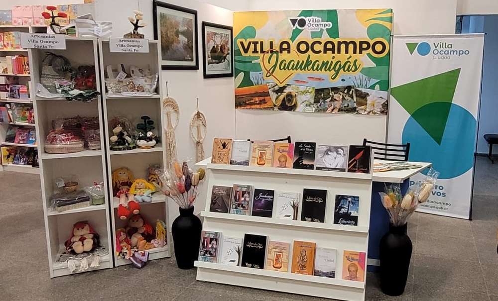 VILLA OCAMPO: OCAMPENSES PRESENTARON SUS OBRAS EN EL MARCO DE LA 24° FERIA DEL LIBRO CHACÚ GUARANÍ DE RESISTENCIA