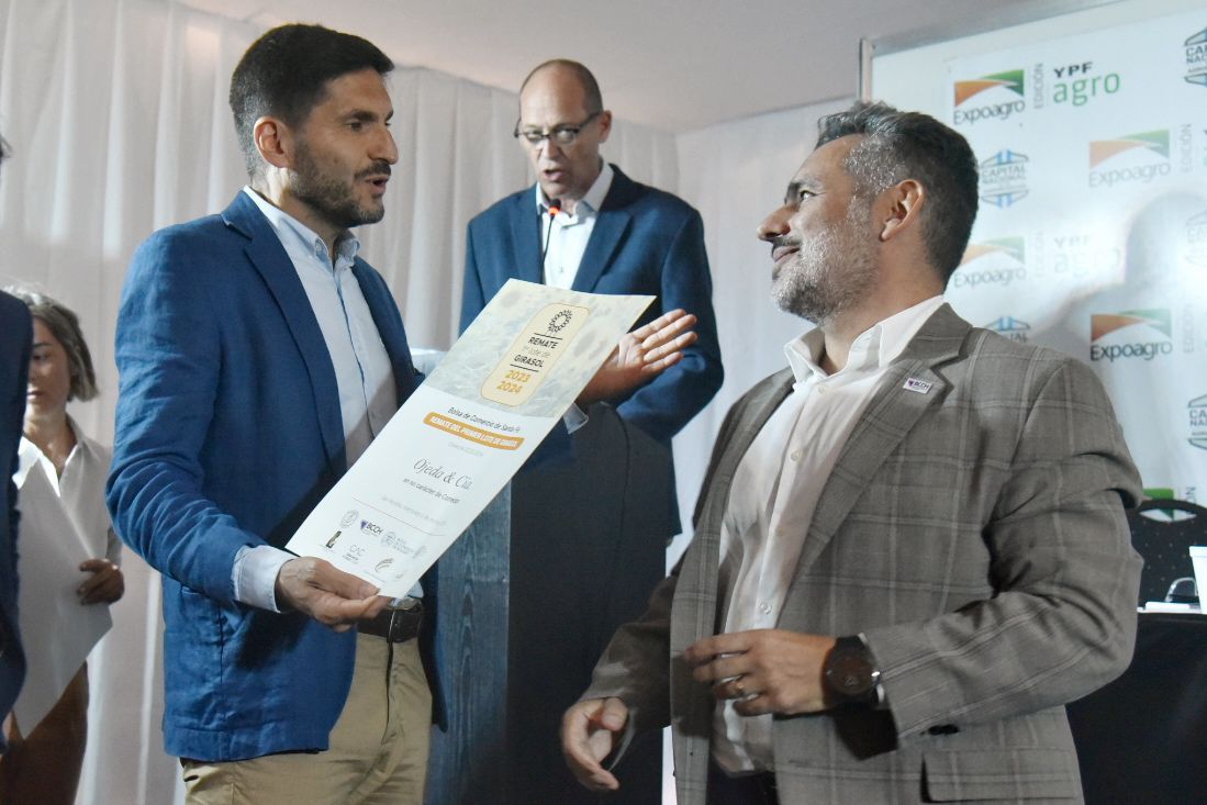 Expoagro: Pullaro abrió el remate del Primer Lote de Girasol de la campaña 2023/24