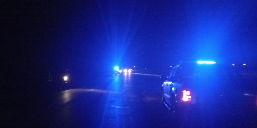 VILLA OCAMPO:  RUTA 32 UNA MUJER JUNTO A UNA NIÑA TERMINARON ACCIDENTANDOSE POR ESQUIVAR UN BACHE.