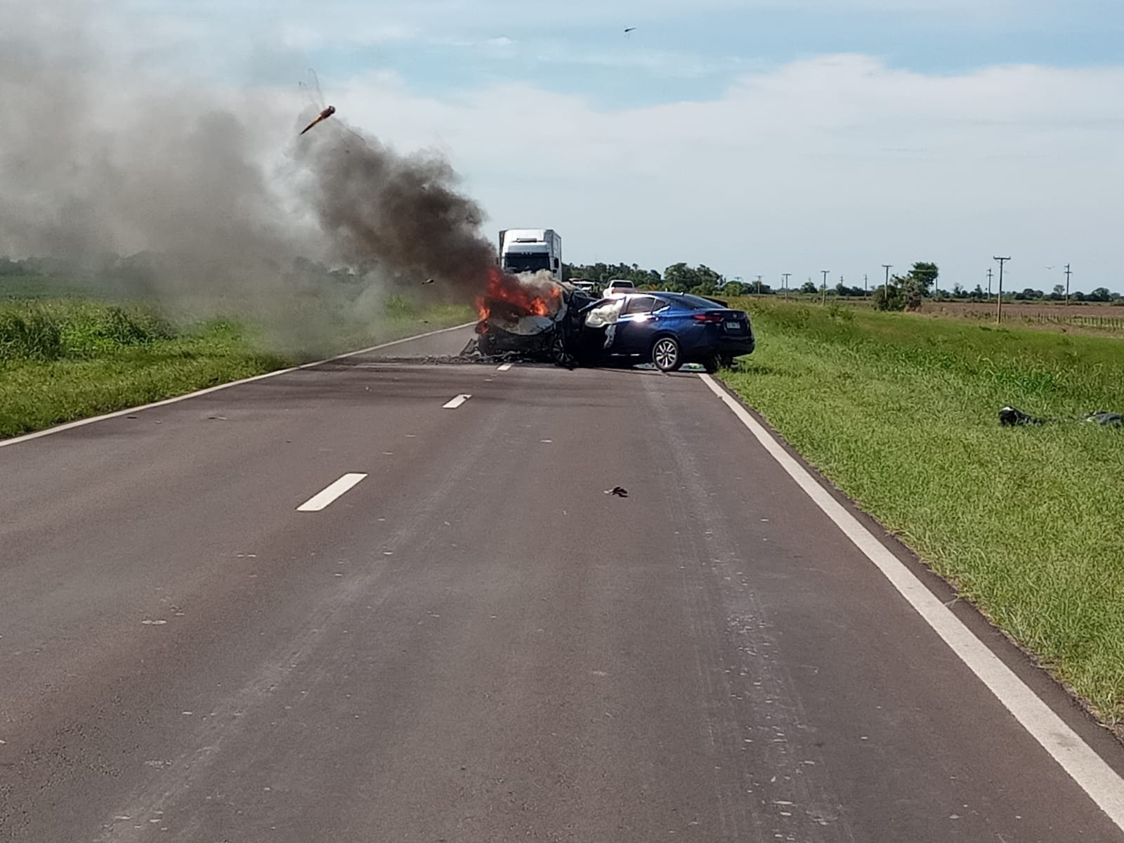 LAS GARZAS: CHOQUE ENTRE DOS AUTOMOVILES EN RUTA 11 RESULTANDO DOS PERSONAS FALLECIDAS.