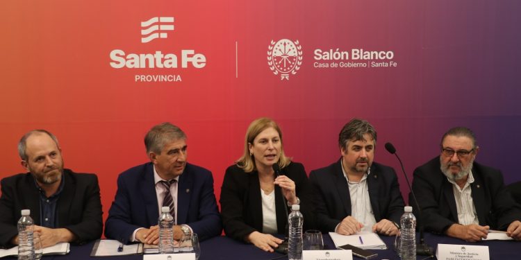Juicio por jurados: primeros avances para su implementación en Santa Fe