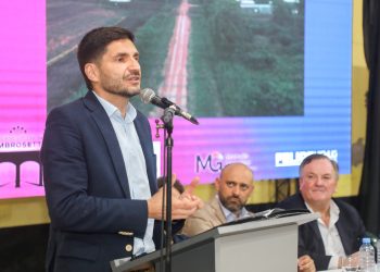 Pullaro recorrió el departamento San Cristóbal con eje en mejoras viales y productivas