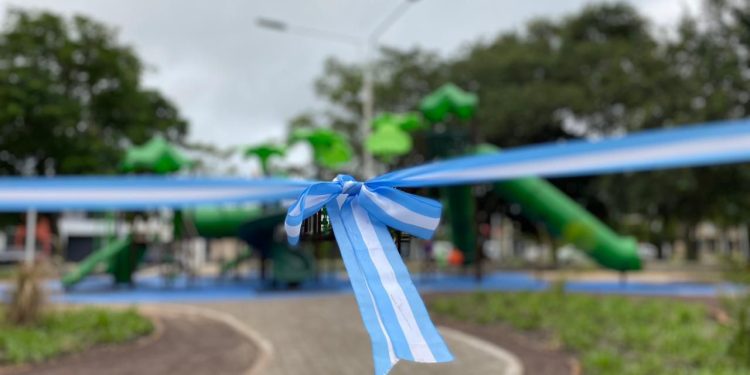 VILLA OCAMPO: CON LOS NIÑOS PROTAGONISTAS, SE INAUGURÓ EL SECTOR DE JUEGOS DE PLAZA BELGRANO