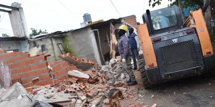 Rosario: derribaron otros dos puestos de venta de estupefacientes