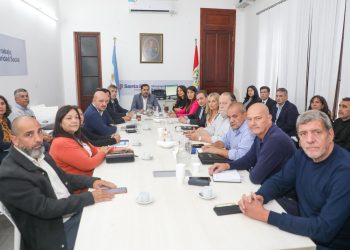 Olivares: “Es la oferta que puede hacer un gobierno que en el mes de marzo tuvo déficit por caída en la recaudación”